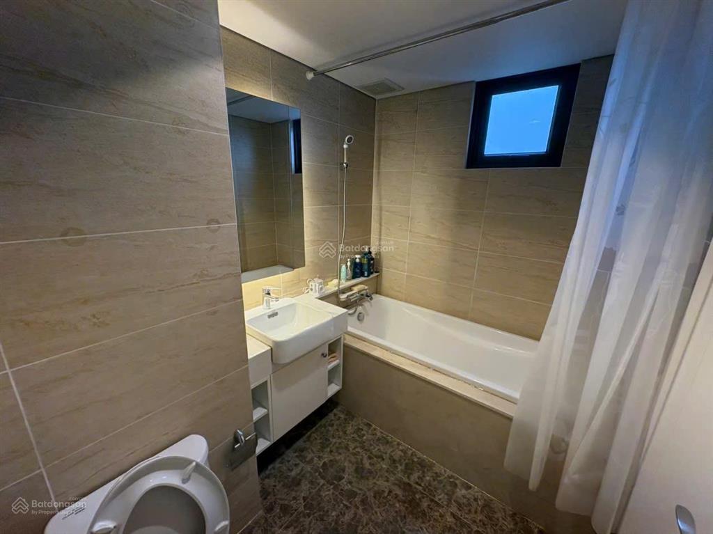 Pháp lý chuẩnccmg| 14,5tỷcực hiếm view hồ, 3pn căn gócvinhomes dcapitaleban công đn106,3/121m²