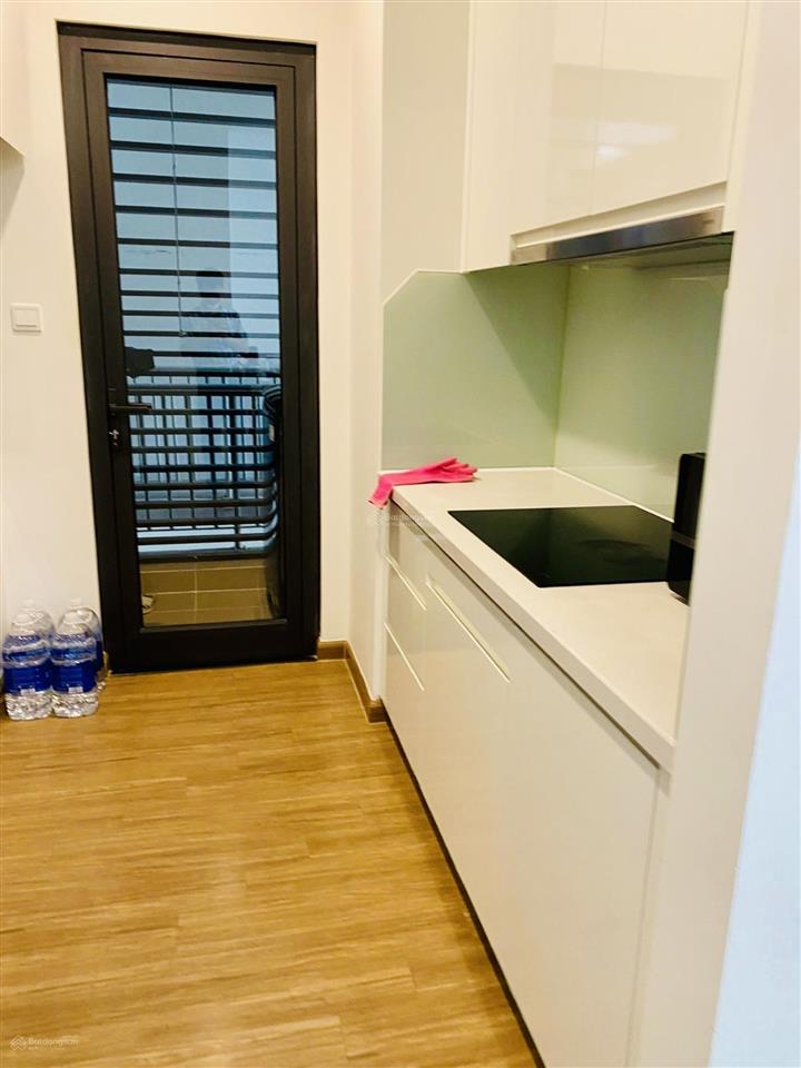Pháp lý chuẩnccmg|giá tốt quá đúng 10,7tỷ 3pn vin skylake view hồ+bể bơi,hướng mát.sẵn sổ bán luôn