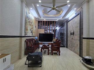 Gấp bán nhà 3 tầng  88m2  hxh  bình tân