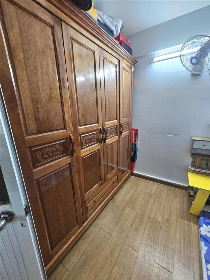 Bán căn ehome 4 giá 1,3 tỷ thương lượng tầng 1, sổ sẵn tại nhà, nội thất đầy đủ.