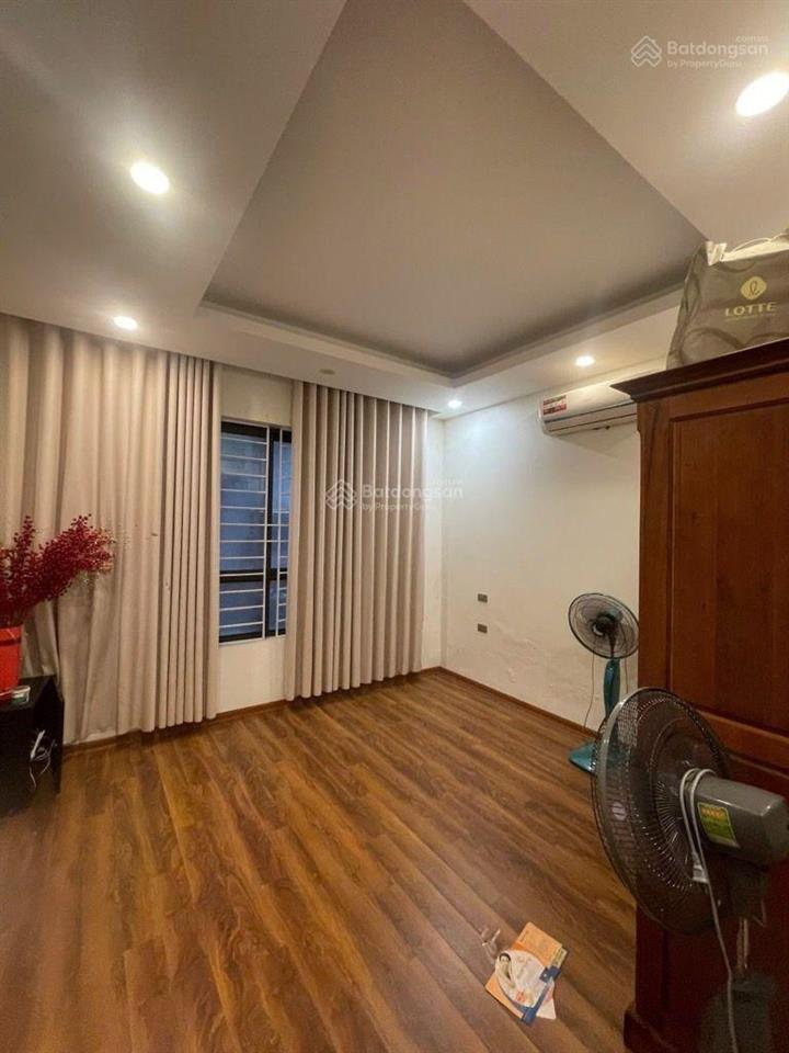 Chính chủ cần bán gấp nhà khu đt đại kim diện tích 55.5m2 6 tầng thang máy...