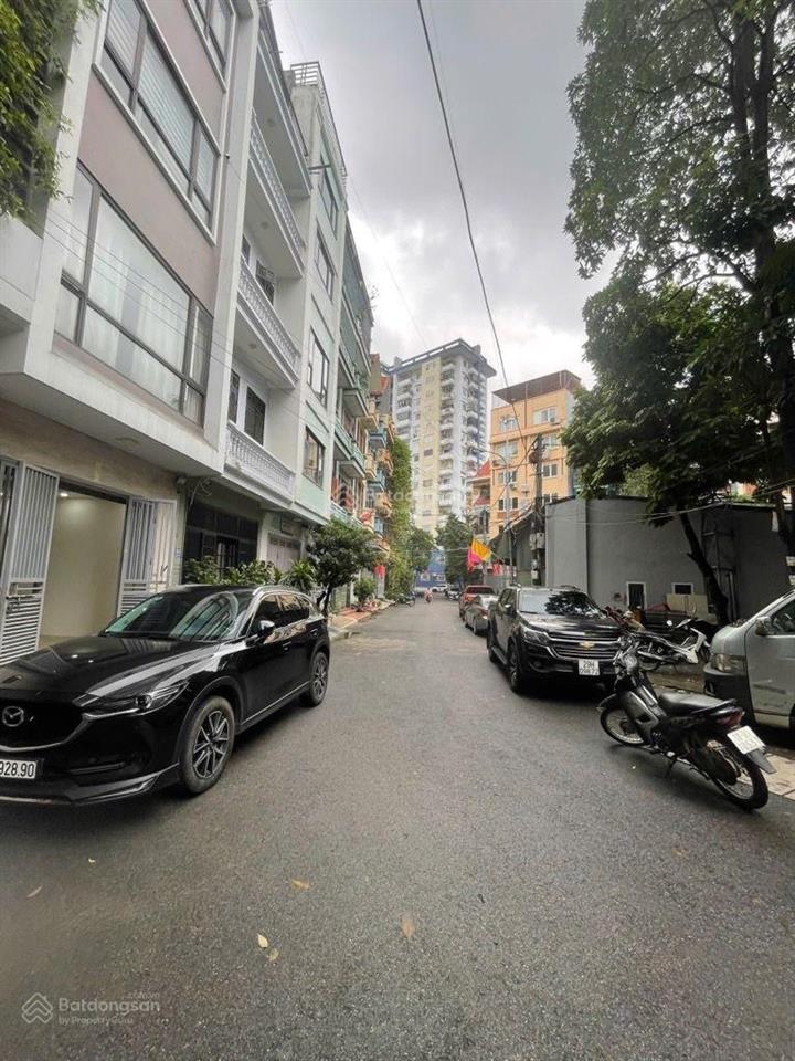 Chính chủ cần bán gấp nhà khu đt đại kim diện tích 55.5m2 6 tầng thang máy...