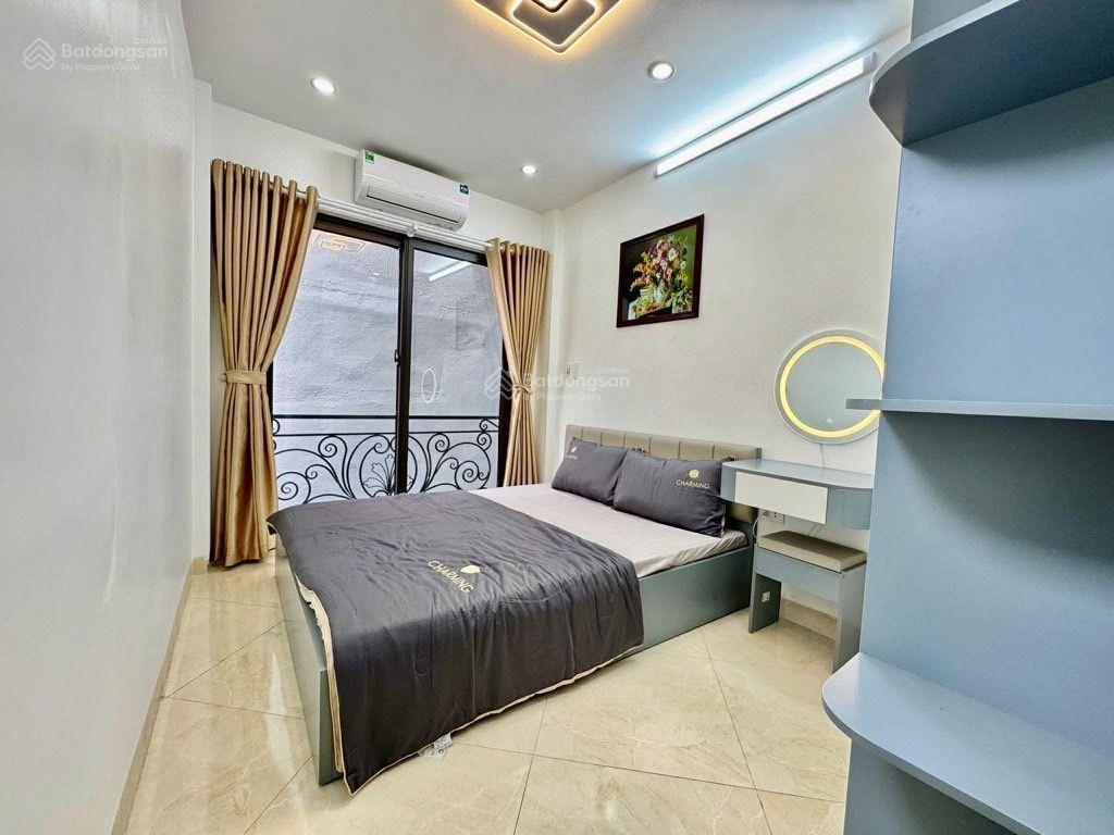 Bán nhà phố đại la diện tích 50m2 6 tầng thang máy gần phố .tổng 9 phòng khép kín doanh thu tốt.