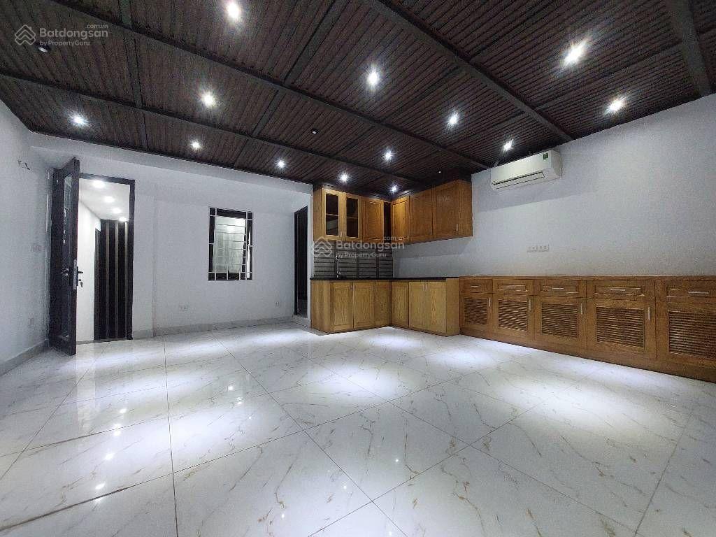 Bán nhà khu trung tâm hai bà trưng khu vực nhiều trường đại học ,gần phố giải phóng, phố vọng ,lê t