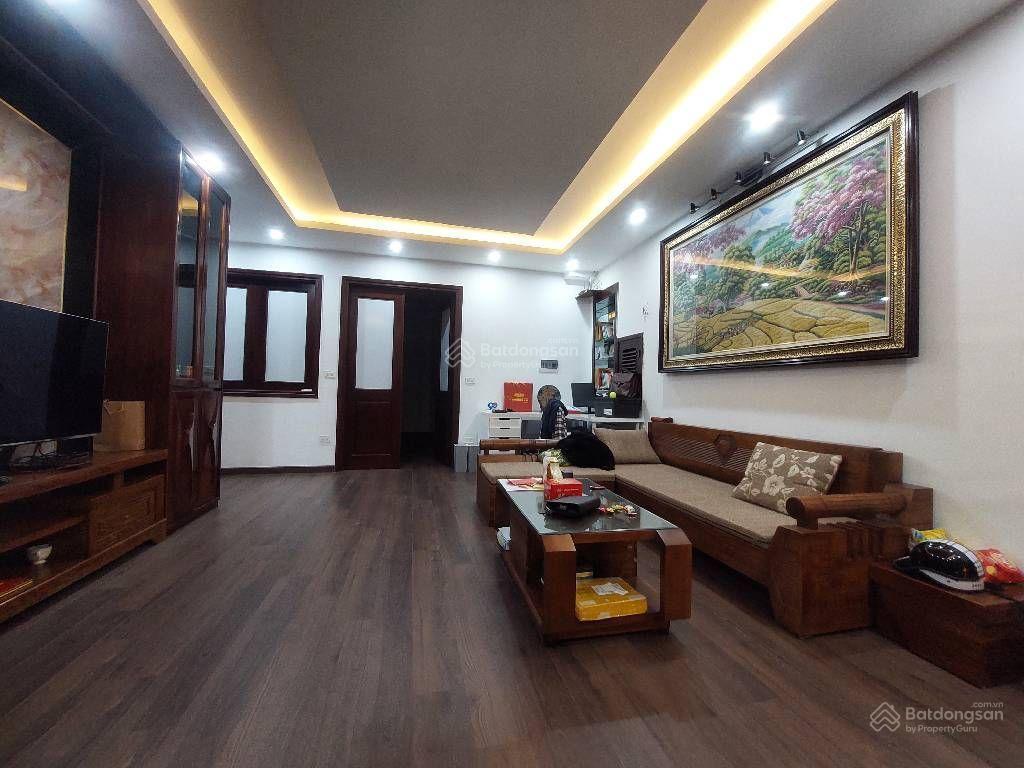 Bán nhà khu trung tâm hai bà trưng khu vực nhiều trường đại học ,gần phố giải phóng, phố vọng ,lê t