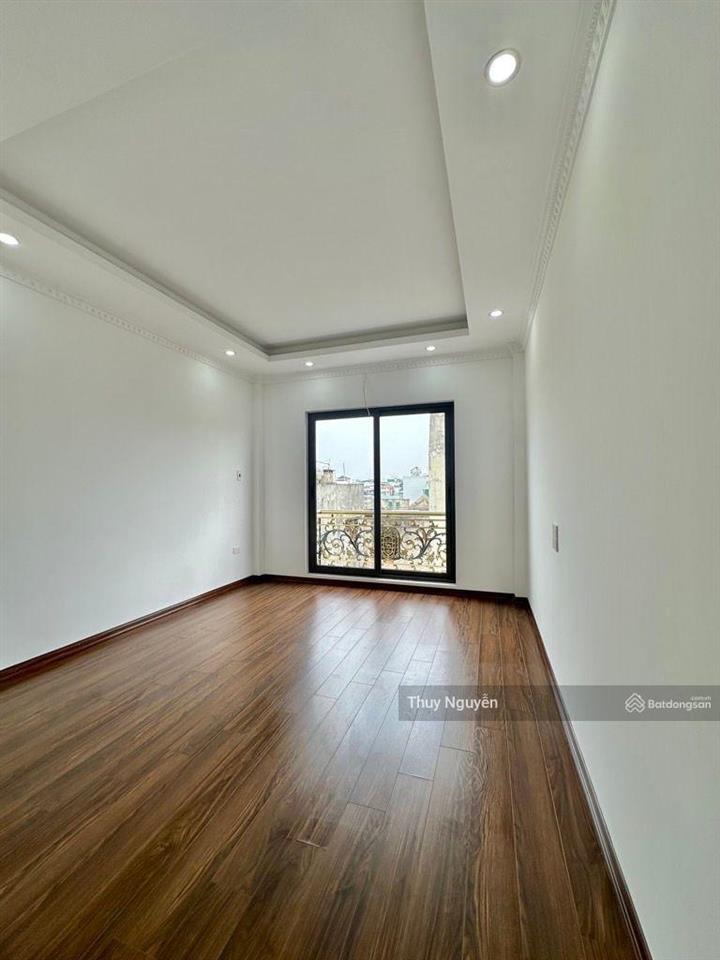 Nhà đẹp gần gamuda 6 tầng thang máy trước nhà thoáng chỉ hơn 8 tỷ. vị trí đẹp, hạ tầng