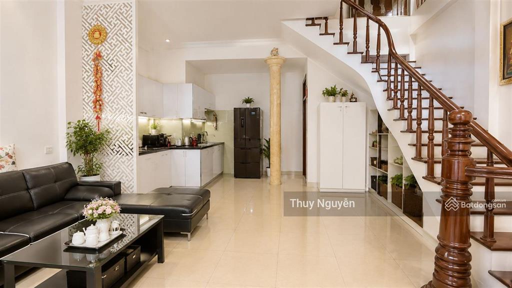 Bán nhà phố lò đúc ô tô đỗ cửa mt 6m 2 thoáng hiếm nhà bán. ngõ đẹp trải nhựa ô tô