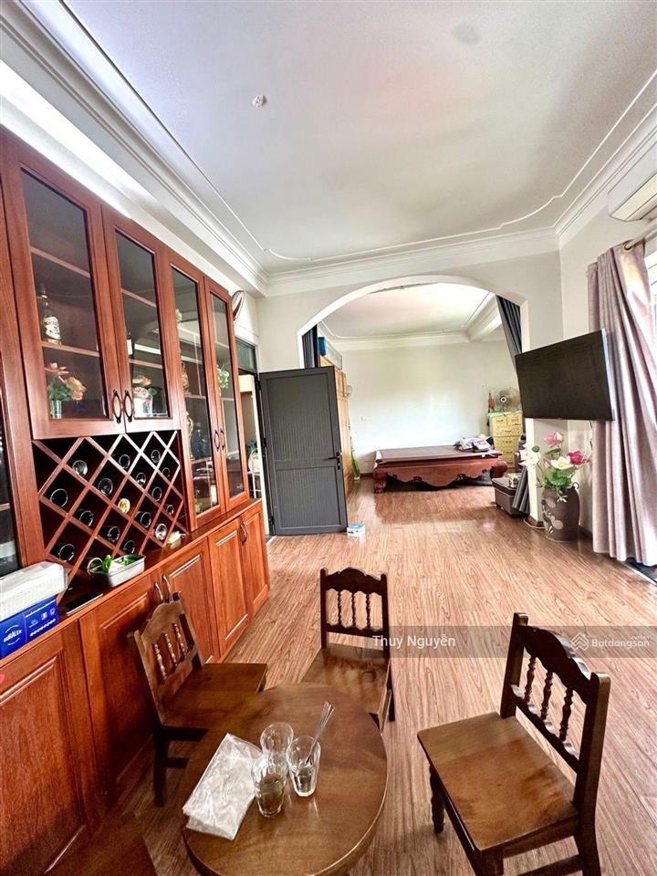 Bán siêu phẩm hiếm mặt phố vị trí độc tôn có 102 trung tâm hai bà trưng diện tích 210m2