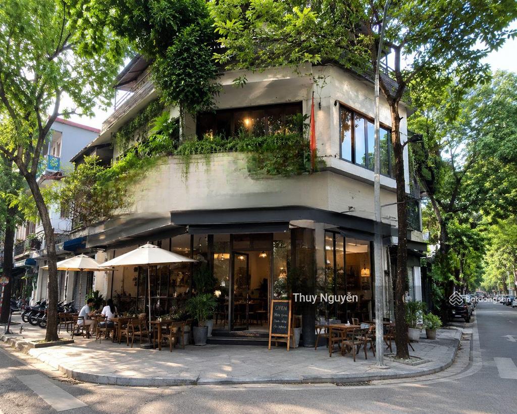Bán mảnh đất đẹp độc hiếm vip mặt hồ 2 vỉa hè đường 18m. = diện tích đất 45.5m2 ,mặt ti