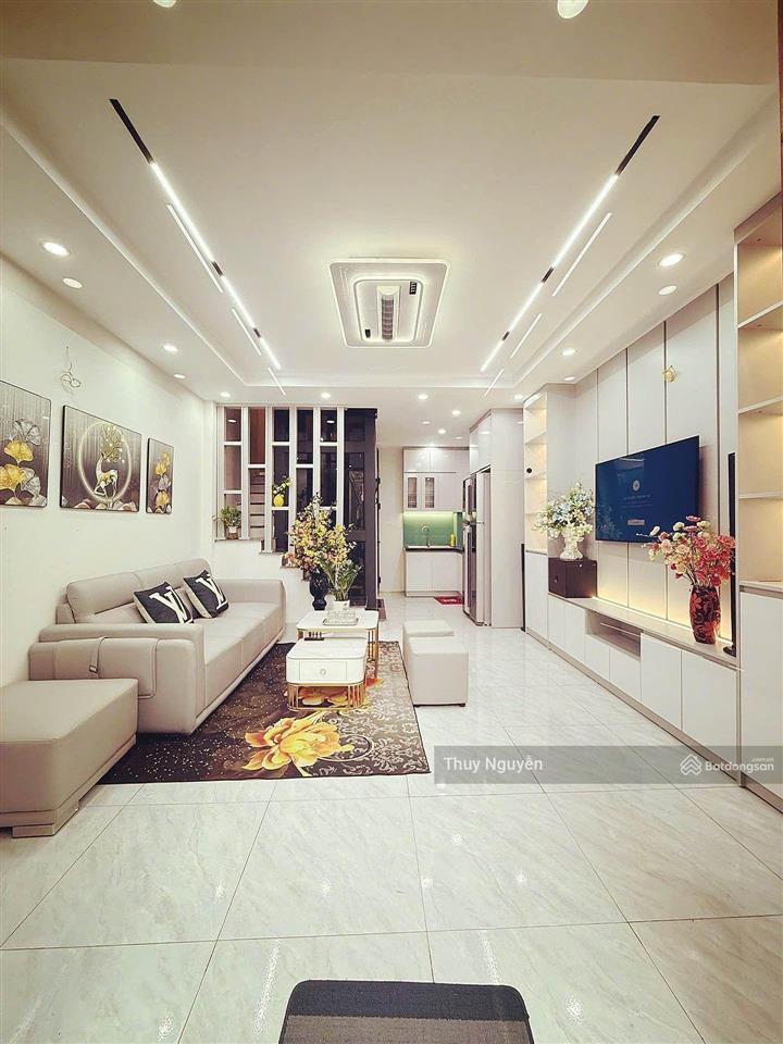 Bán nhà phố giải phóng diện tích 38m² xây 6 tầng thang máy nhà đẹp vị trí đẹp giá tốt khu vực.