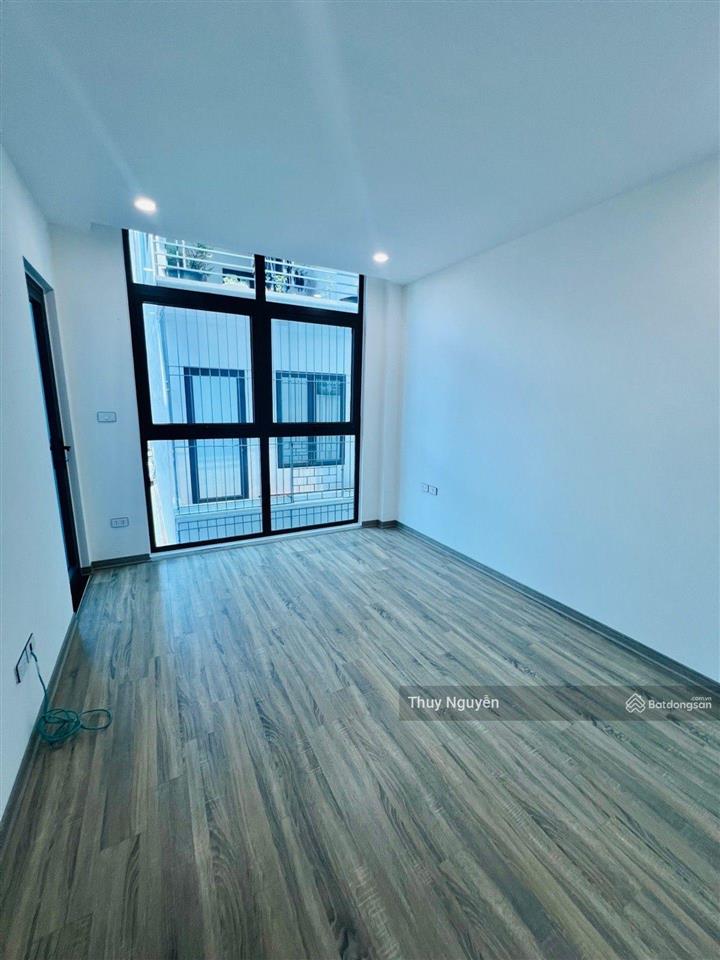 Bán nhà phố lĩnh nam diện tích 55.5m² 6 tầng thang máy  ô tô vào nhà  lô góc 3 thoáng  ngõ n