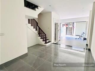 Bán nhà phố lĩnh nam diện tích 55.5m² 6 tầng thang máy  ô tô vào nhà  lô góc 3 thoáng  ngõ n