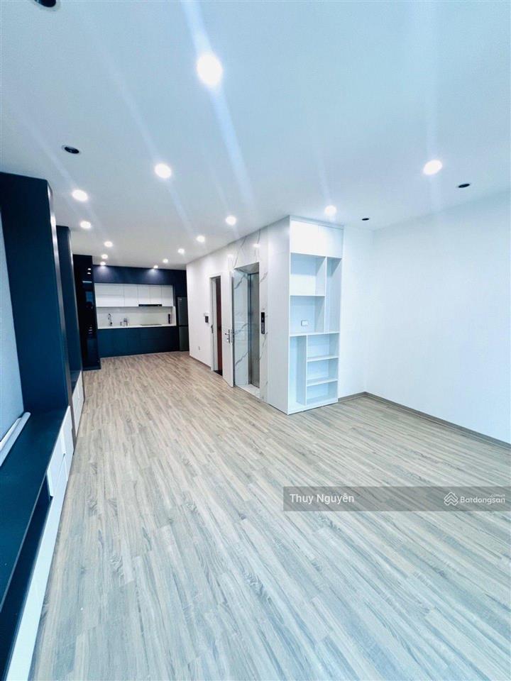 Bán nhà phố lĩnh nam diện tích 55.5m² 6 tầng thang máy  ô tô vào nhà  lô góc 3 thoáng  ngõ n