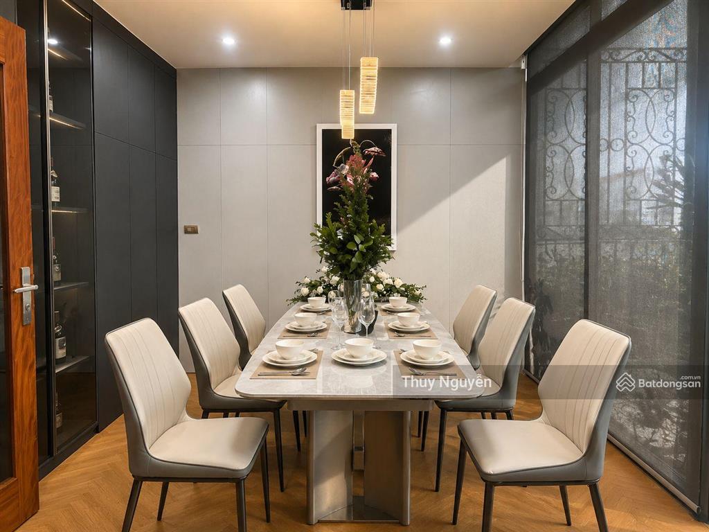 Bán nhà đẹp phố bạch mai hiếm thang máy ô tô đỗ cửa full nội thất cao cấp vị trí vàng