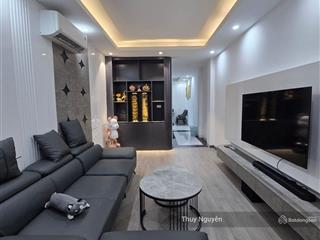 Ô tô 7 chỗ qua nhà kinh doanh đỉnh thang máy xịn nhà mới đẹp thoáng trước sau gần hồ đ