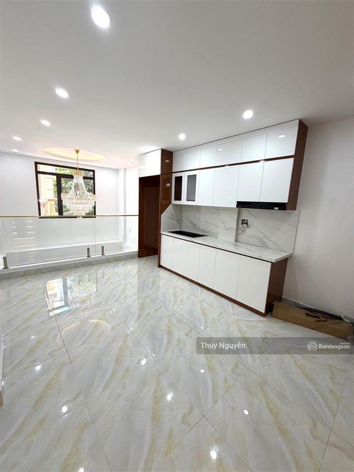 Bán nhà phố đại từ đối diện hồ đại từ nhà đẹp thang máy ô tô chỉ hơn 10 tỷ 0949 135 ***.