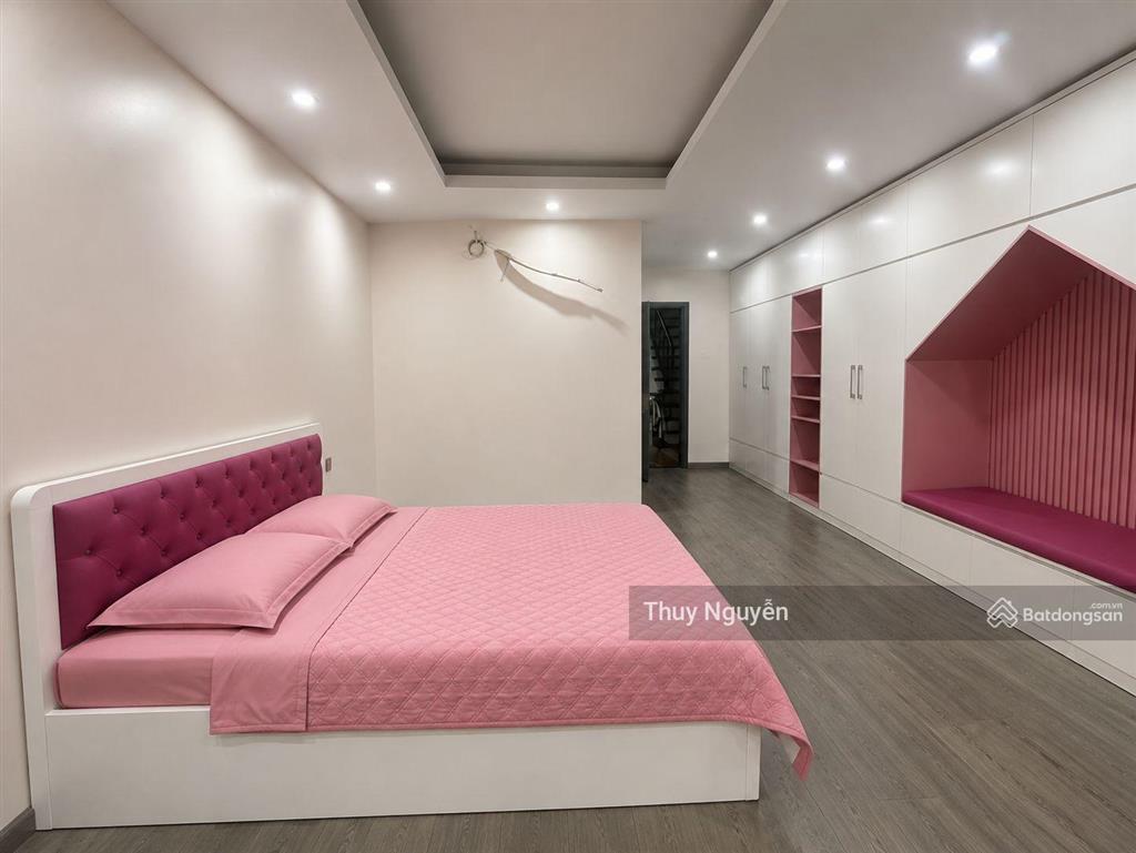 Bán nhà phố yên duyên gần gamuda diện tích 55.5m2 xây dựng 5 tầng thang máy gia đình thiện chí bán.