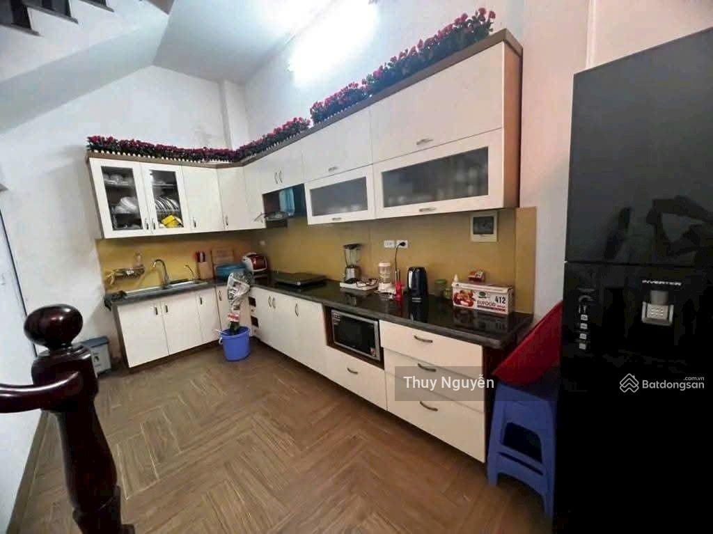 Bán nhà khu phân lô vip tam trinh 90m2 xây 7 tầng lô góc 3 thoáng thang máy ô tô tránh