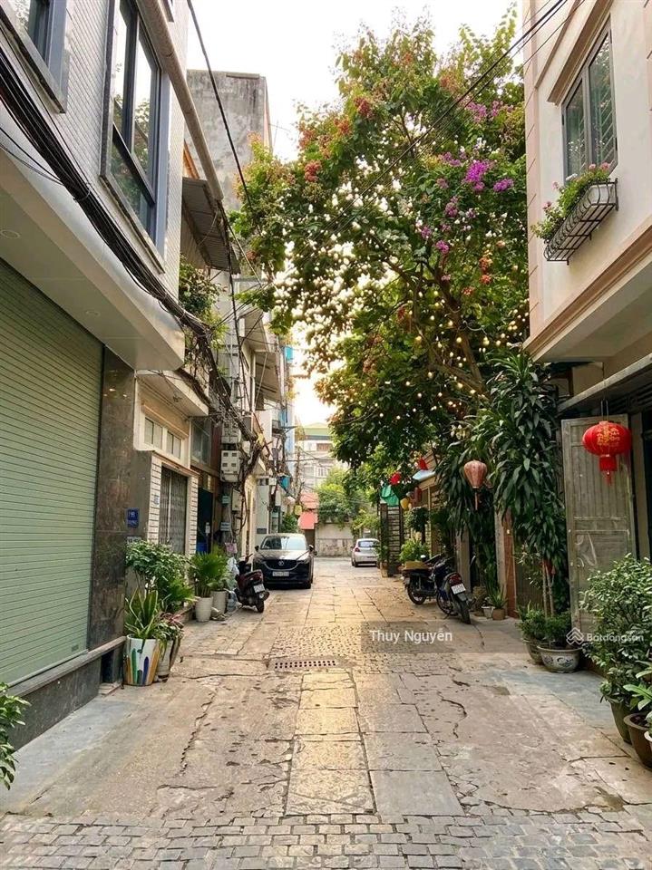 Bán nhà đường ngọc hồi lô góc ô tô tránh kinh doanh đỉnh nhà đẹp ở luôn 40,5m 4 tầng