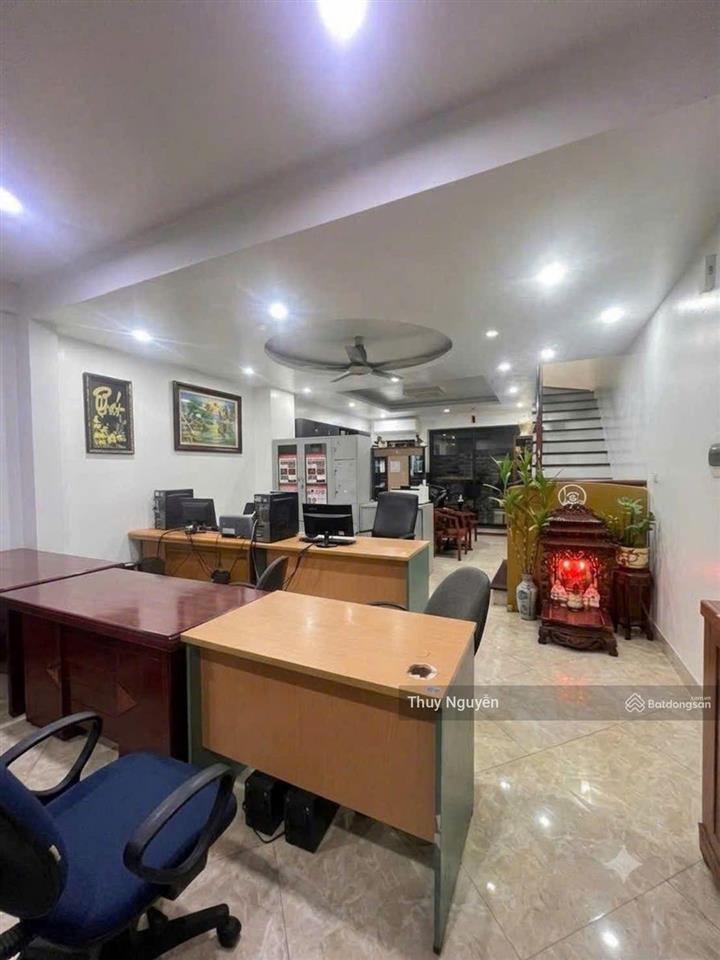 Chính chủ bán nhà khu đt ao sào ô tô tránh kinh doanh đỉnh giáp quận uỷ hoàng mai. 75m