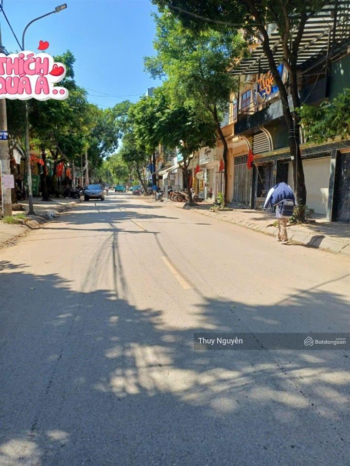 Chính chủ bán nhà khu đt ao sào ô tô tránh kinh doanh đỉnh giáp quận uỷ hoàng mai. 75m