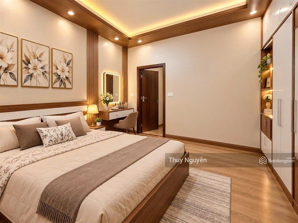 Bán nhà phố tam trinh 110m 5 tầng ô tô qua nhà. nhà 5 tầng chắc chắn, gồm 5 phòng, có
