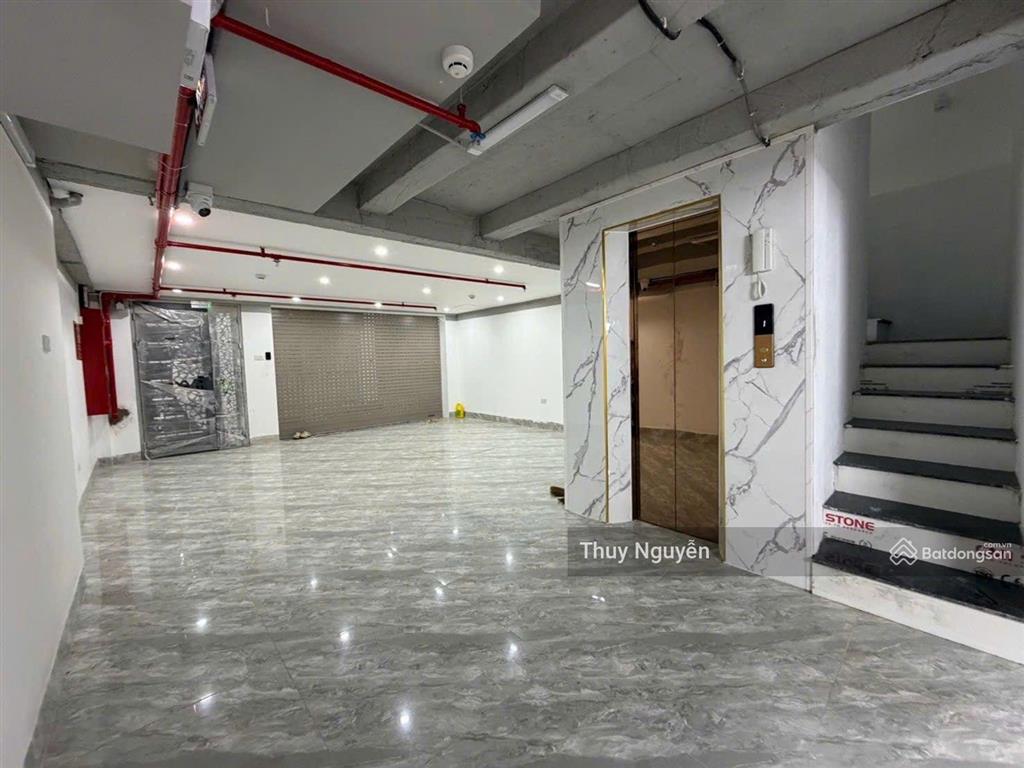 Bán tòa chdv 7 tầng 17 phòng khép kín dòng tiền tiềm năng! trung tâm quận hai bà trưng. ô tô vào