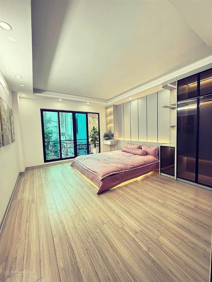 Chính chủ bán nhà mới 6 tầng thang máy  hoàng mai  hơn 8 tỷ