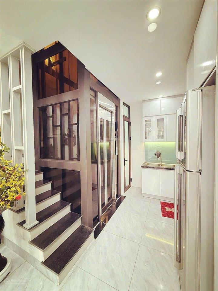 Chính chủ bán nhà mới 6 tầng thang máy  hoàng mai  hơn 8 tỷ