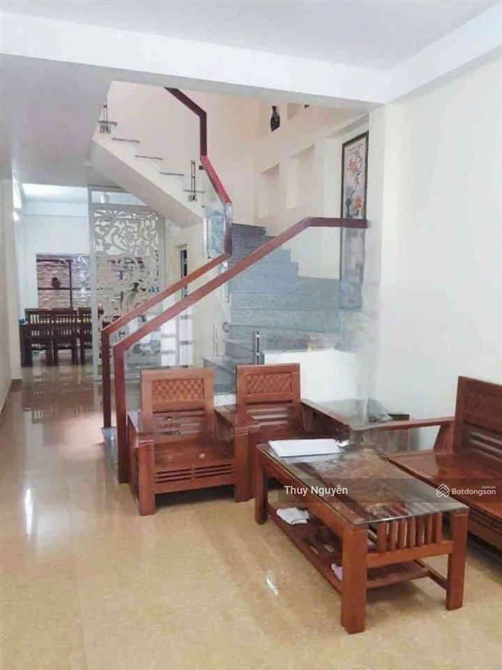 Bán nhà phố tam trinh diên tích 32m2 xây 4 tầng giá 5.9 tỷ .vị trí đẹp gần cầu minh khai giáp ranh
