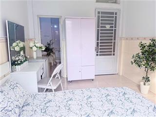 Studio  ban công  full nội thất  thành thái quận 10  chỉ 4.x tr.