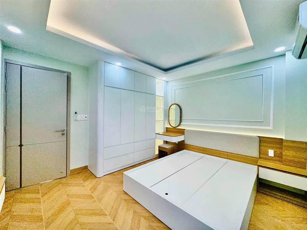 Hẻm ô tô tránh  khu nguyễn tri phương quận 10  ngang 3.5m  35m2  chỉ 6.x tỷ.