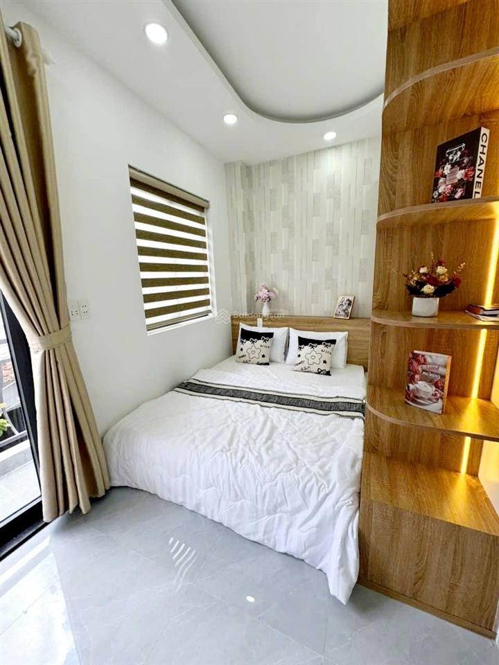Giá tốt  ô tô đỗ cửa  nguyễn tiểu la quận 10  ngang 3.5m  2 tầng  chỉ 6.x tỷ.