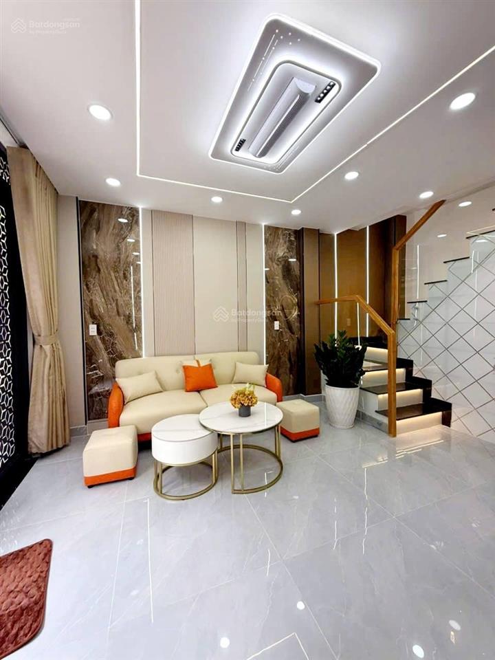Giá tốt  ô tô đỗ cửa  nguyễn tiểu la quận 10  ngang 3.5m  2 tầng  chỉ 6.x tỷ.