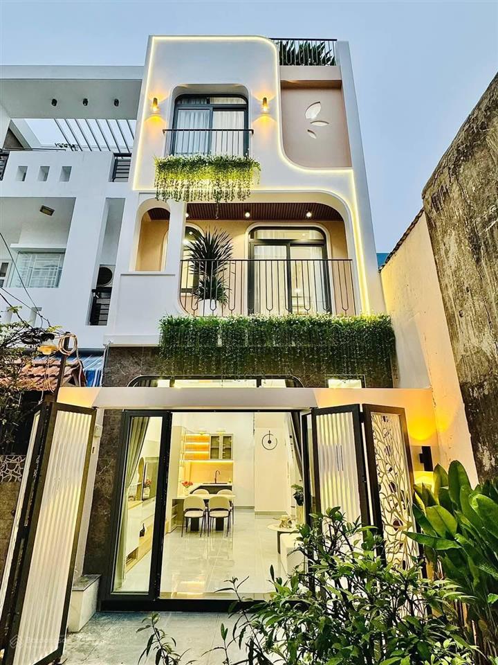 Giá tốt  hẻm oto đỗ cửa  bà hạt quận 10  ngang 3.5m  70m2 sàn  chỉ 6.x tỷ.