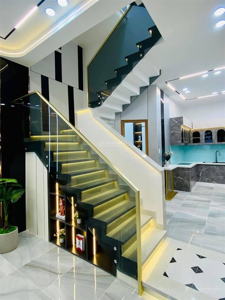 Giá tốt  hẻm oto tránh  vĩnh viễn quận 10  ngang 3.5m  35m2  chỉ 6.x tỷ.