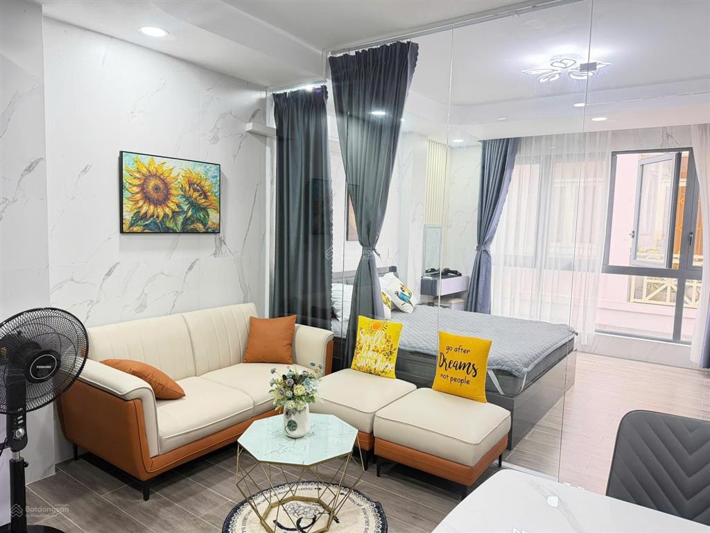 1pn  tách bếp  thang máy  cửa sổ lớn  full nội thất cao cấp  chỉ 1x tr/ tháng (bao phí dv).