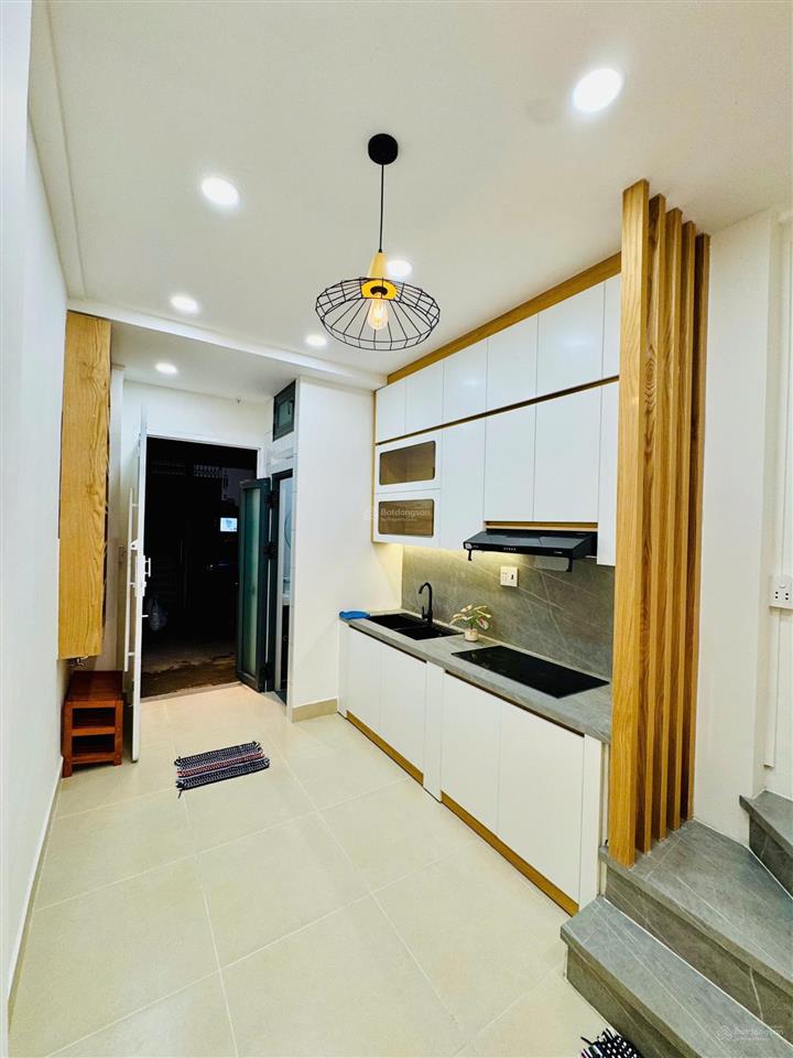 Nhà mới  2 mặt tiền  hẻm oto 3/2 q.10  35m2  2 tầng  giá chỉ 5.x tỷ.
