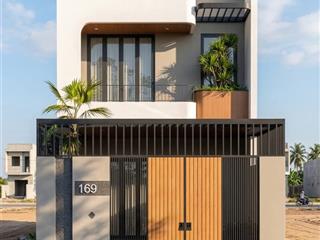 Cần bán căn nhà xây dựng mới 100% giá tốt full công năng nội thất