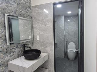 Cần bán căn nhà hiện đại 1 trệt 1 lầu 1 tum mặt tiền kinh doanh