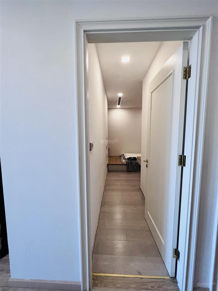 Cho thuê căn hộ chung cư 2pn, 21 triệu, 78m2 tại vinhomes golden river ba son, q1, hcm