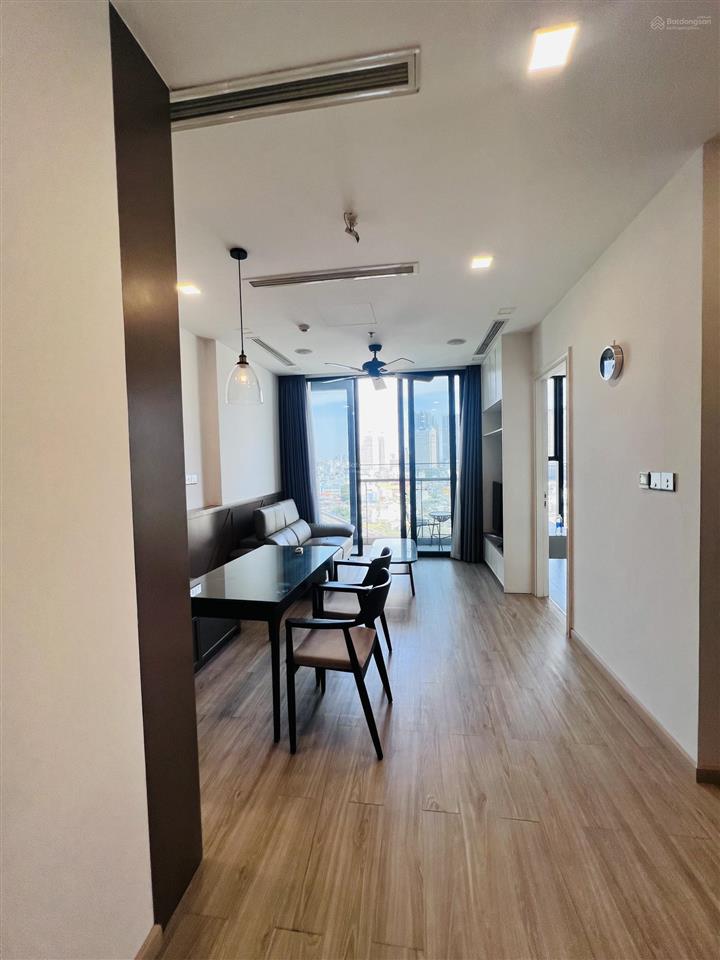 Cho thuê căn hộ chung cư 2pn, 21 triệu, 78m2 tại vinhomes golden river ba son, q1, hcm