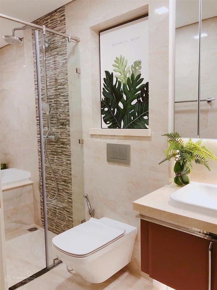 Căn hộ cao cấp cho thuê tại vinhomes golden river ba son quận 1 trung tâm thành phố.  thắng võ