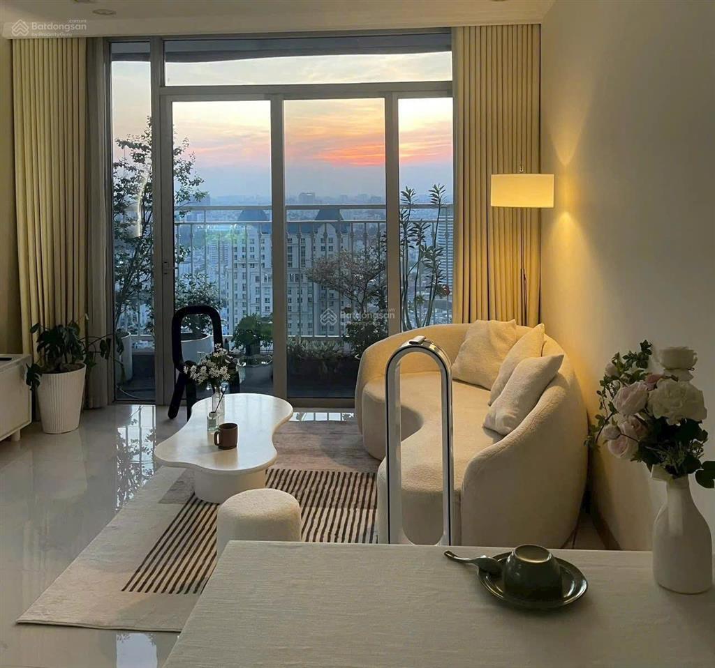 Cho thuê gấp cc 2pn, 21 triệu, 83m2 ở vinhomes central park, bình thạnh. trung tâm, quận 1