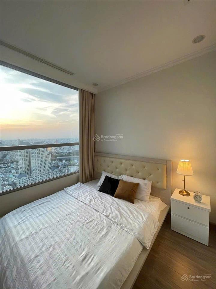 Cho thuê gấp cc 2pn, 21 triệu, 83m2 ở vinhomes central park, bình thạnh. trung tâm, quận 1