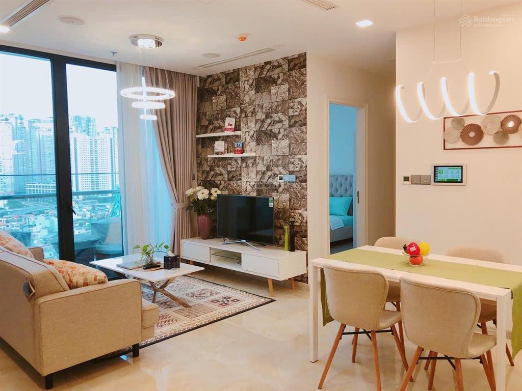 Căn hộ 2pn2wc view ban công, phòng ngủ landmark81 cần cho thuê. tin đăng chuẩn giá