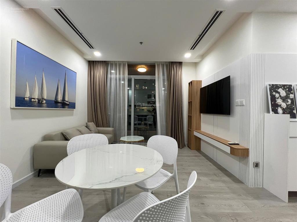 Căn hộ chung cư cho thuê tại vinhomes central park, quận1 25 triệu, 80m2, 2pn, 2wc, chính chủ hot!