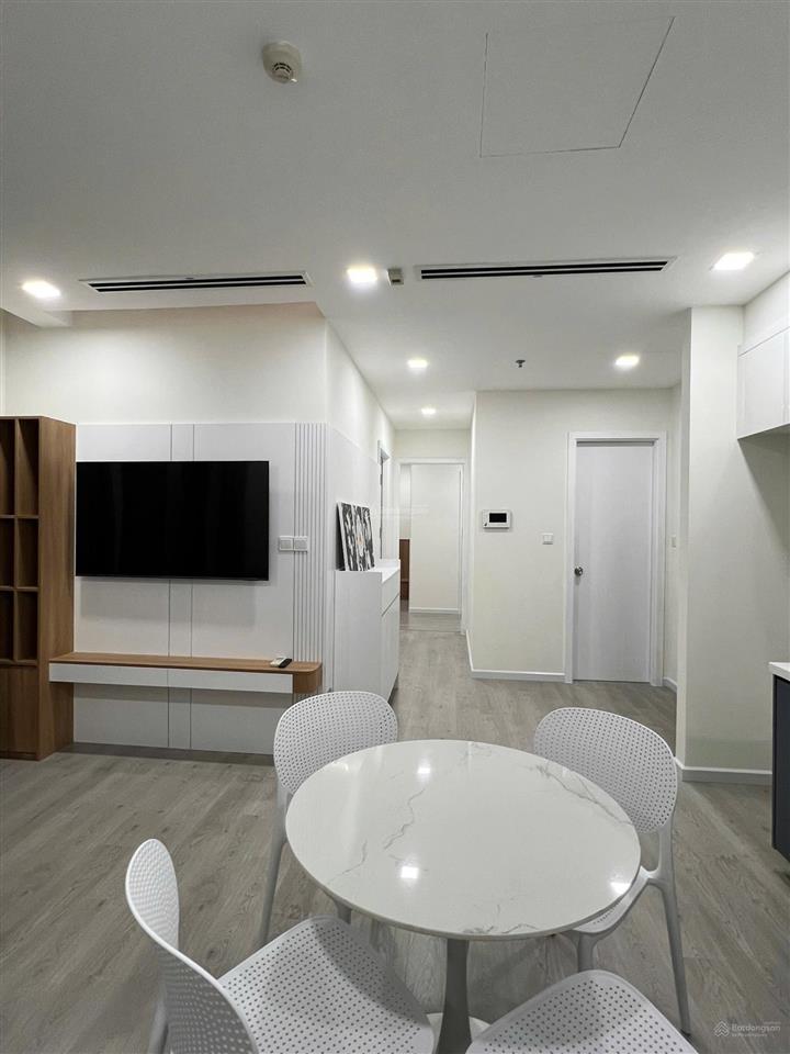 Căn hộ chung cư cho thuê tại vinhomes central park, quận1 25 triệu, 80m2, 2pn, 2wc, chính chủ hot!