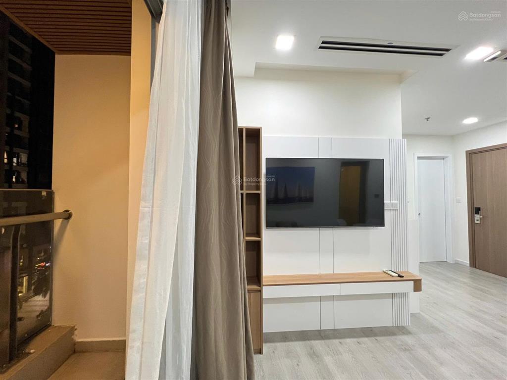 Căn hộ chung cư cho thuê tại vinhomes central park, quận1 25 triệu, 80m2, 2pn, 2wc, chính chủ hot!