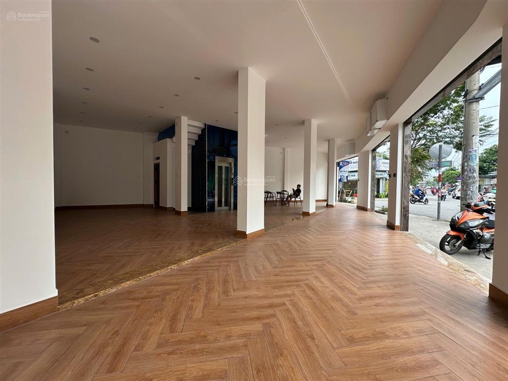 Bán căn góc 2 mặt tiền đường mã lò, có thể làm shophouse, ngang 12m, 6 tầng, 19 tỷ thương lượng